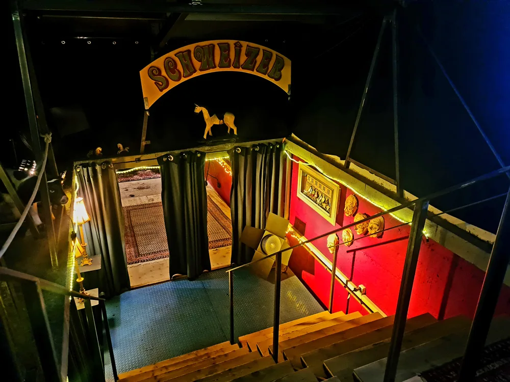 Wenn der Vorhang aufgeht, beginnt das Fest: Das Theater Duo Fischbach als Bühne für alle Sinne