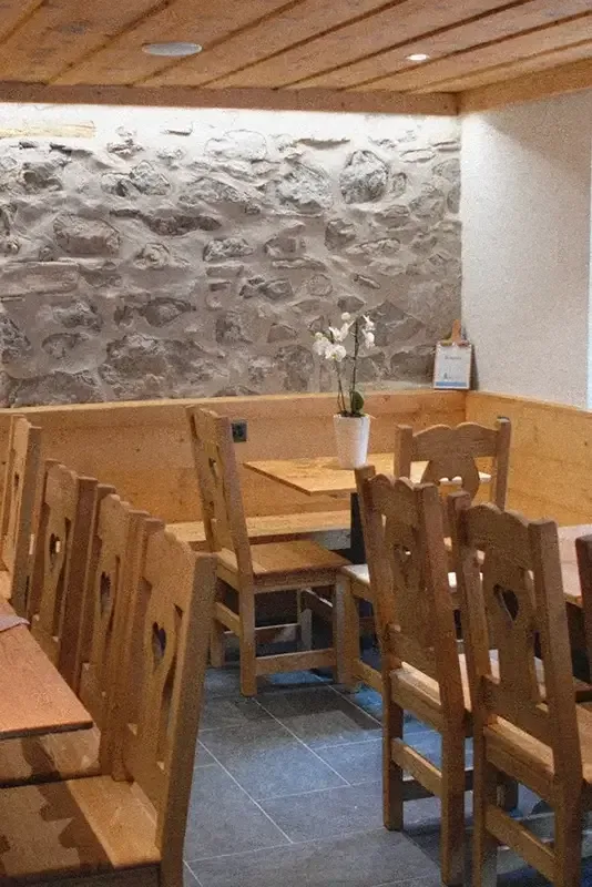 Ein alpines Juwel: Wo Stille, See und Slow Food aufeinandertreffen